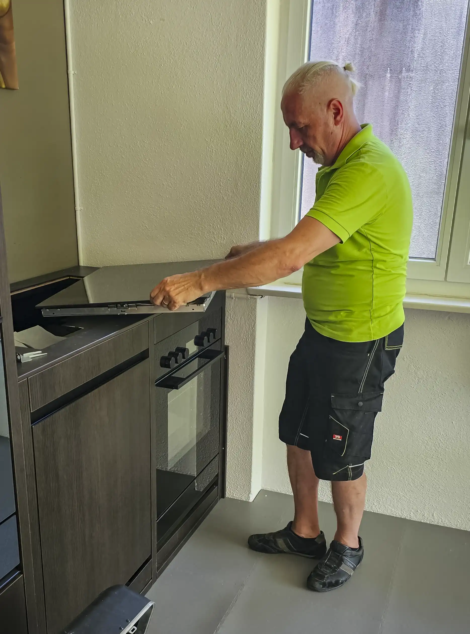 Installation eines neuen Geschirrspülers